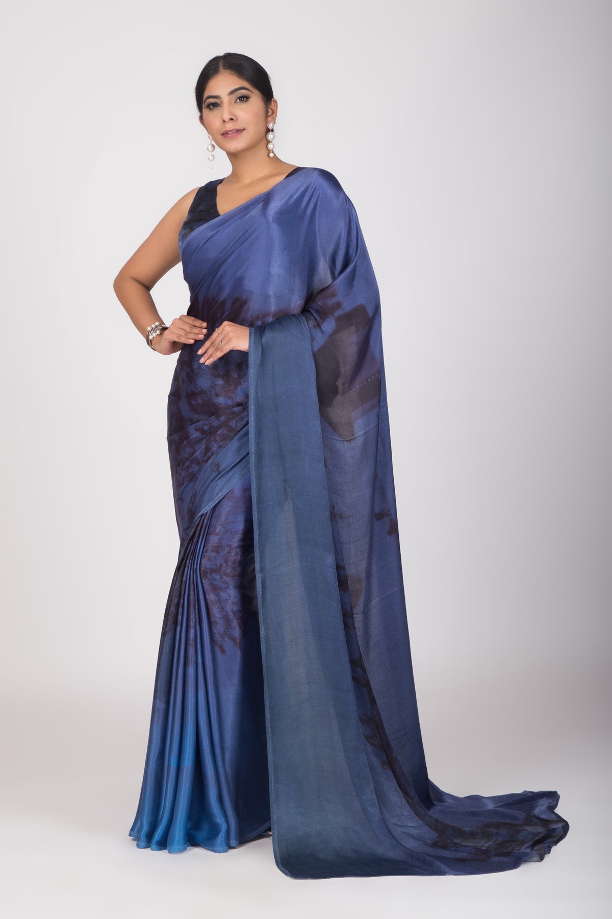 Hearth and Frost - Gaji Silk Saree & Unstitched Blouse Set - Blue