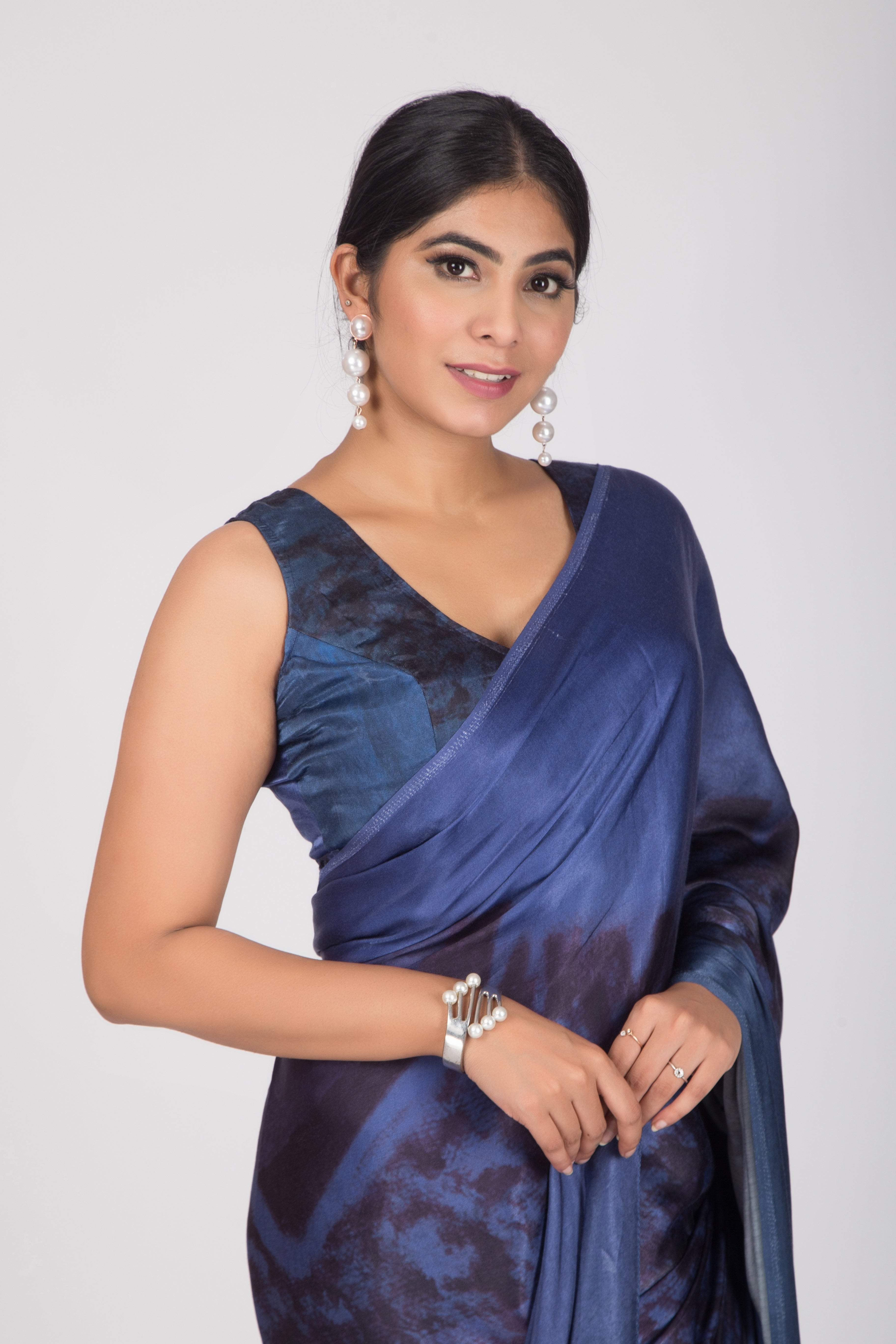 Hearth and Frost - Gaji Silk Saree & Unstitched Blouse Set - Blue